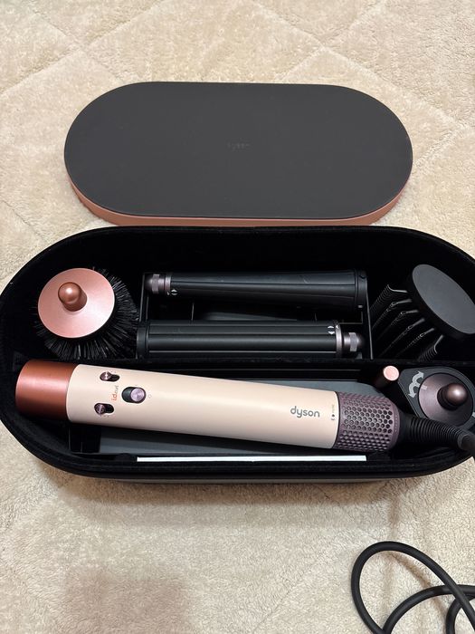 Сешоар маша Dyson