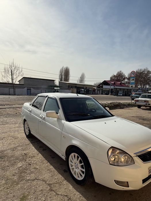 Lada  Priora 1.6