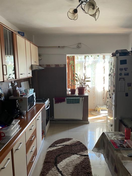 Apartament 3 camere Dragasani