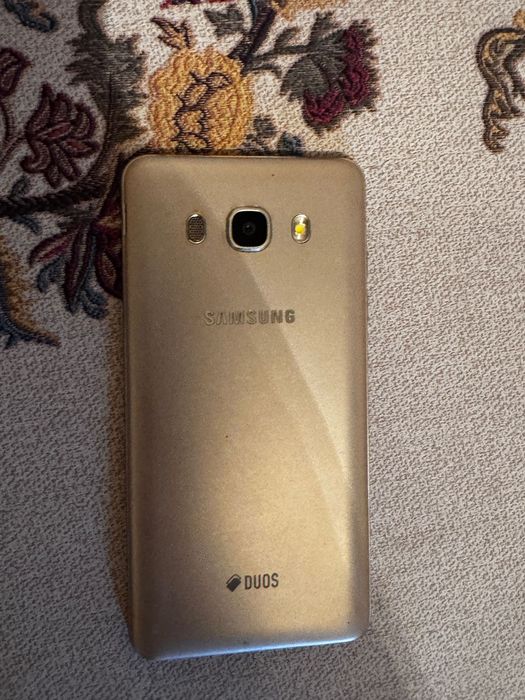 Продам 2 телефона Samsung  Galaхy J 5