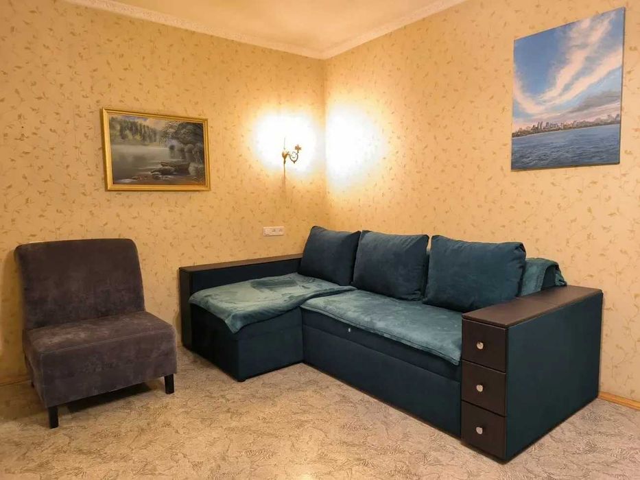 Двустаен имот в кв.Разсадника