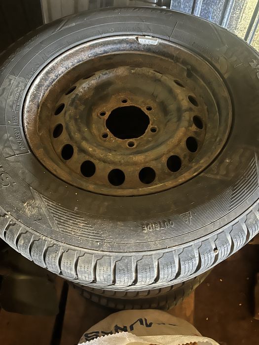 Roți complete Toyota Hilux