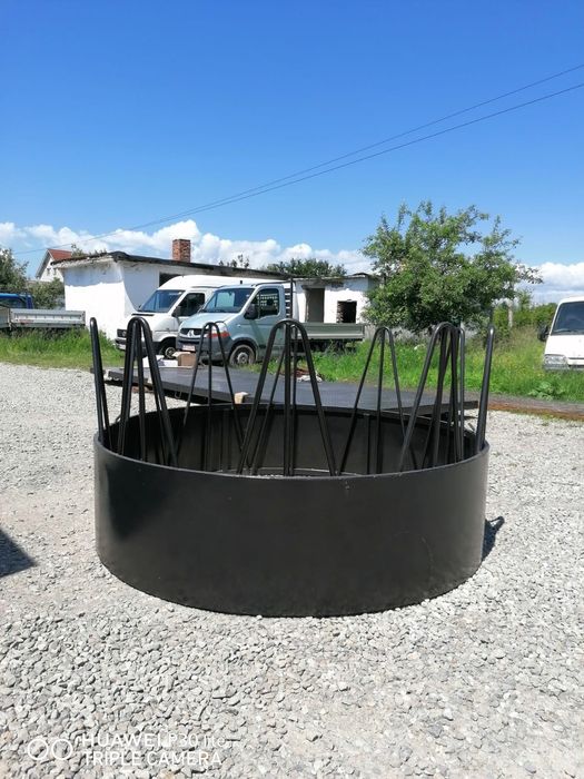 Hranitoare pentru animale