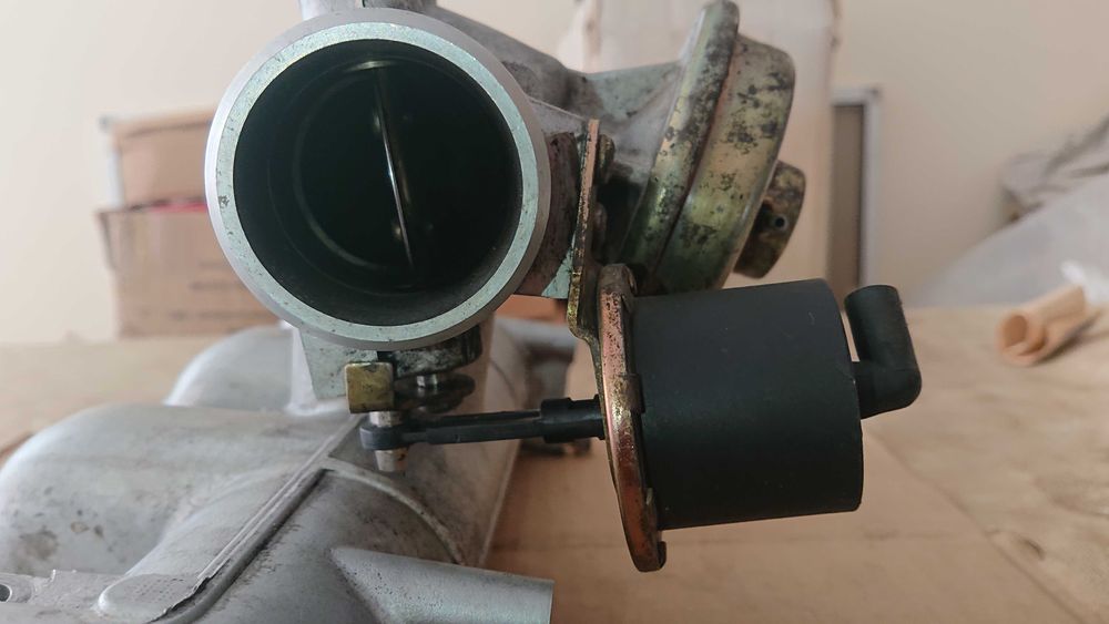 Всмукателен колектор с ЕГР за форд фокус .