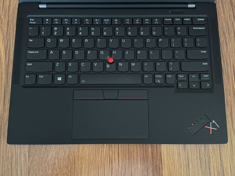 14' Full HD+ Core i7-1165G7 Lenovo ThinkPad X1 Carbon Gen 9 16GB LPDDR4X/512GB NVMe/Win 11/Бат 8ч