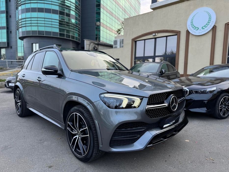 Mercedes-Benz GLE Mașina este mega full . Tot istoricul se poate verifica a Mercedes