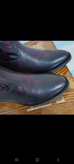 Продается настоящие ковбойские кожаные сапогие