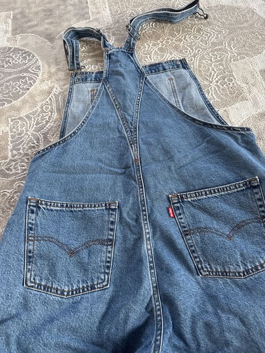 Оригинальный джинсовый комбинезон Levi’s