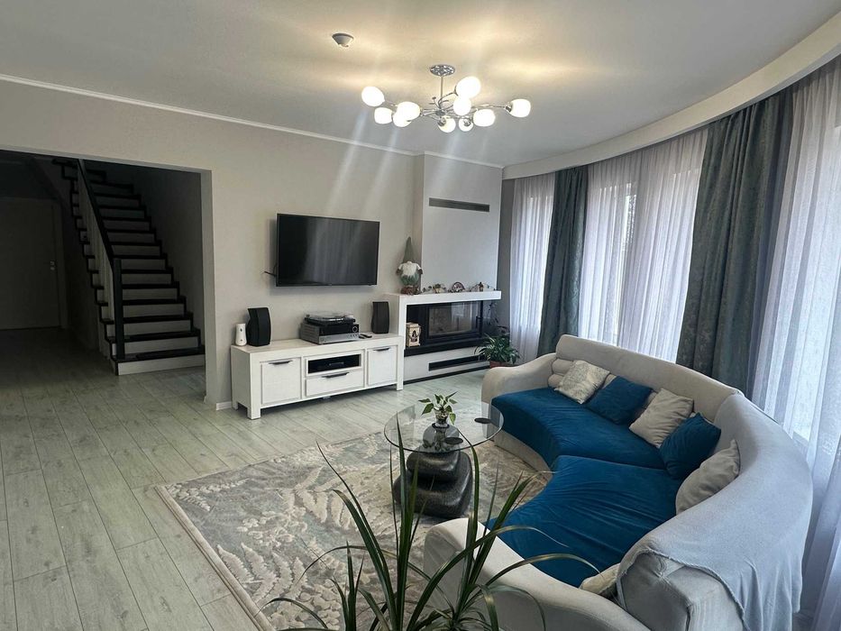 Casa 5 camere - 2 bai - garaj - 922 mp teren - Selimbar