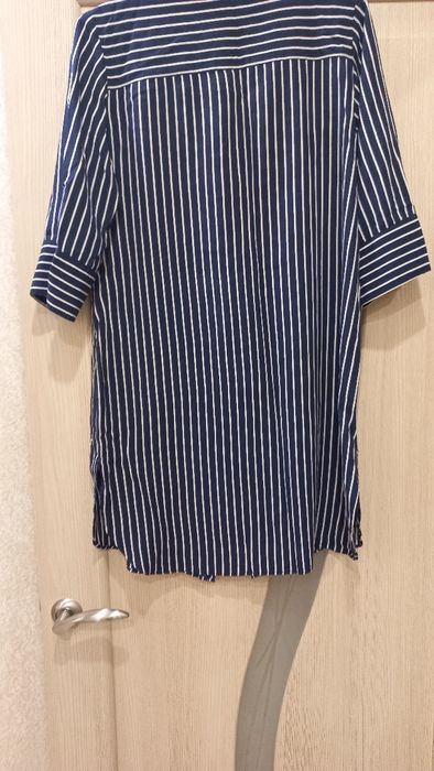 Продам рубашки в отличном состоянии одевала один раз