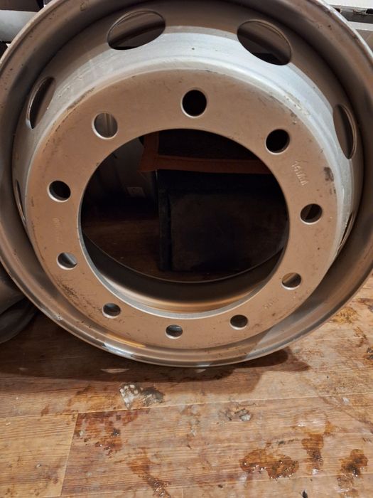 продам диски 22.5