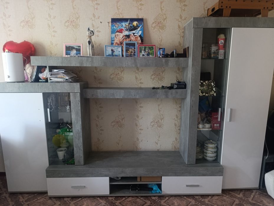 Продам стенку в гостиную!