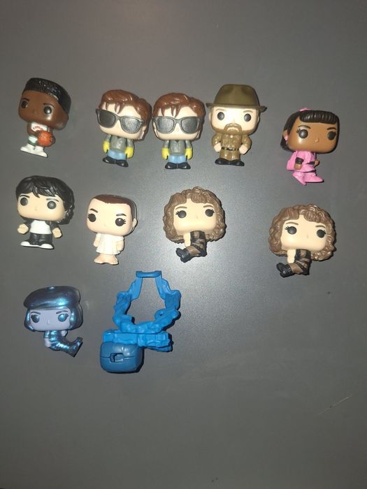 Фигурки на Minecraft и Stranger things