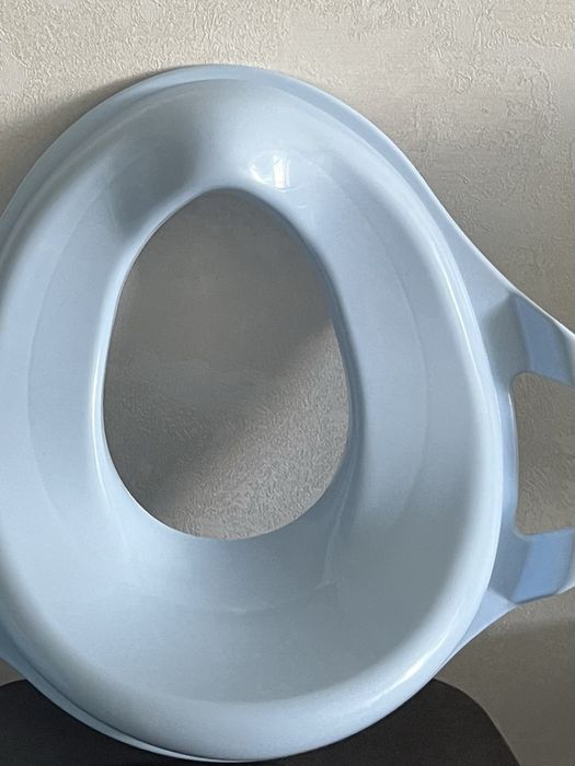 Продам детский горшок и сидушку на унитаз