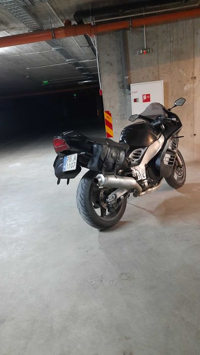 Suzuki RF 900 R перфектно