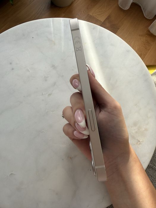 iPhone 13 бял 128 GB