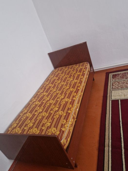 Спальн диван сатылады