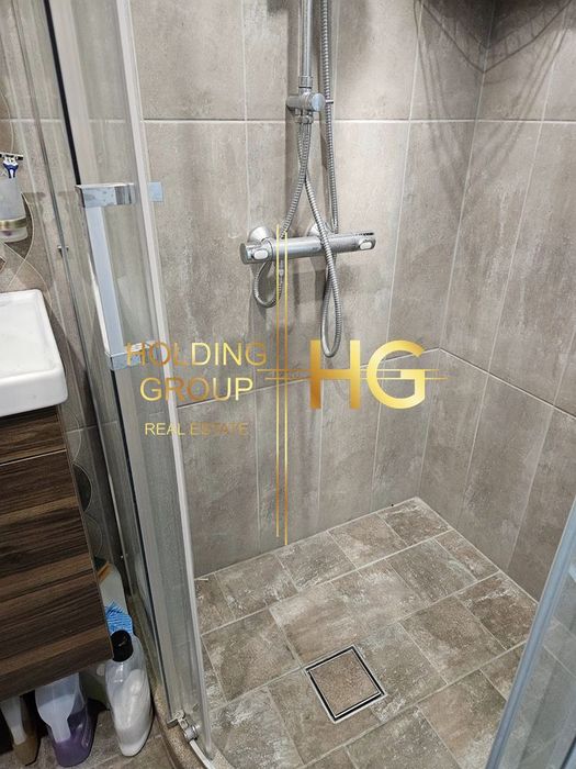 Продава се Тристаен апартамент в Варна, Гръцка махала - 101 кв.м за 2971 €/кв.м - Снимка #11