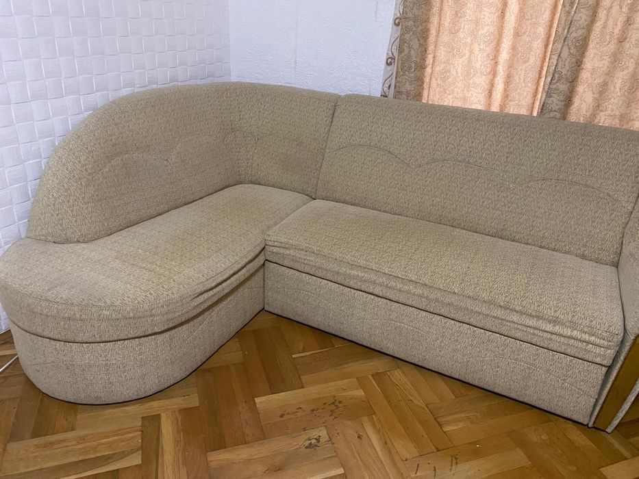 Colțar extensibil cu ladă depozitare – stare foarte bună – 600 lei