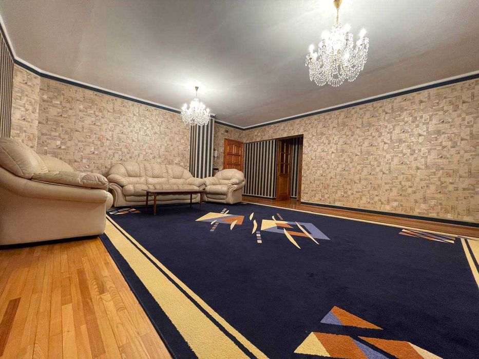 Метро Хамида Олимджана. 4-комн. спецплан. 150 кв.м. Ремонт, обстановка