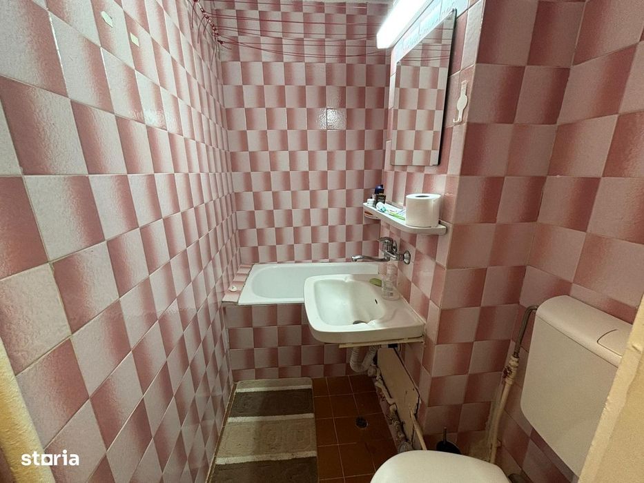 Vand apartament 2 camere Manastur
