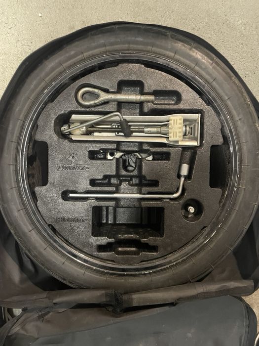 Резервна гума / Патерица за Мерцедес 19ка