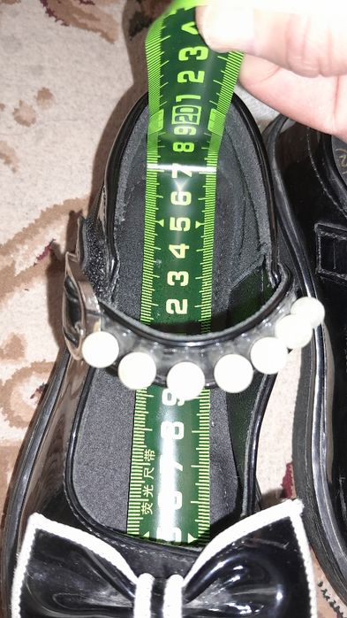 Qizlar tuflisi sotiladi 55000 sumdan. Продаётся туфли для девочек б/у