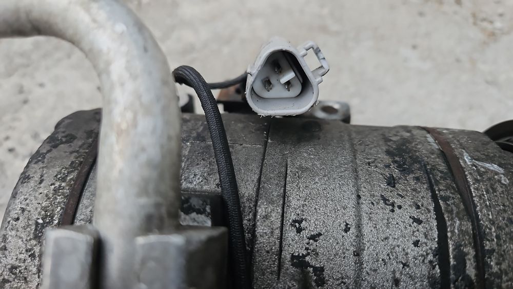 Компрессор кондиционера  на лексус