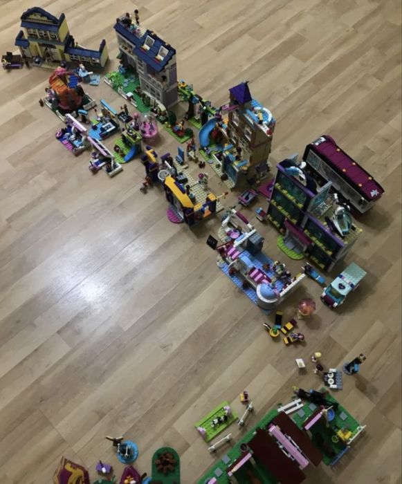 Лего для девочек очень класные есть в оригинале многие