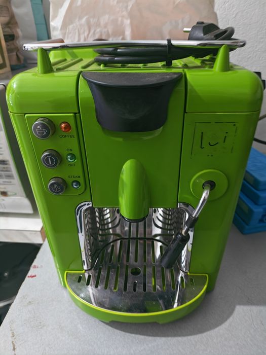 2 броя кафе машини