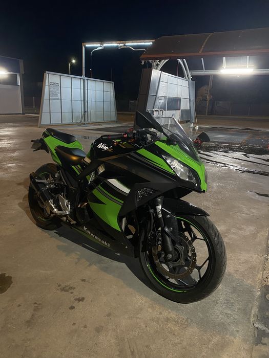 Kawasaki ninja 300 KRT EDITION