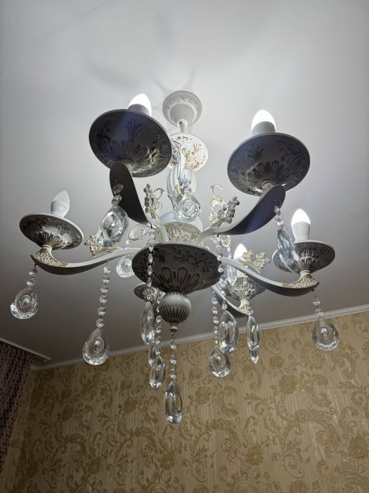 Продам люстру состояние отличное