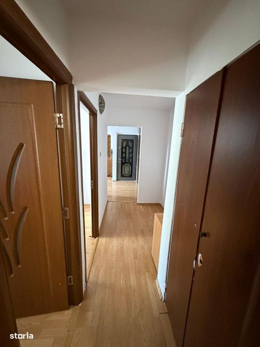 Apartament 3 camere - etajul 4 - bloc izolat, Dumbrava Nord
