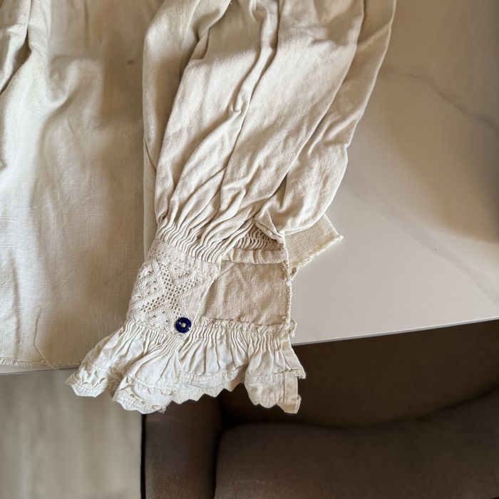 Vand camasi port traditional vechi 100 ani