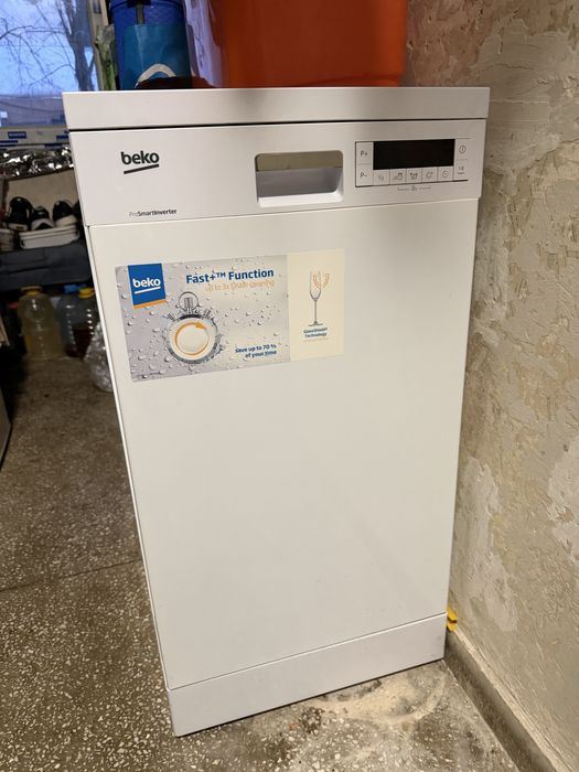 Masina de spalat vase Beko in perfecta stare de functionare