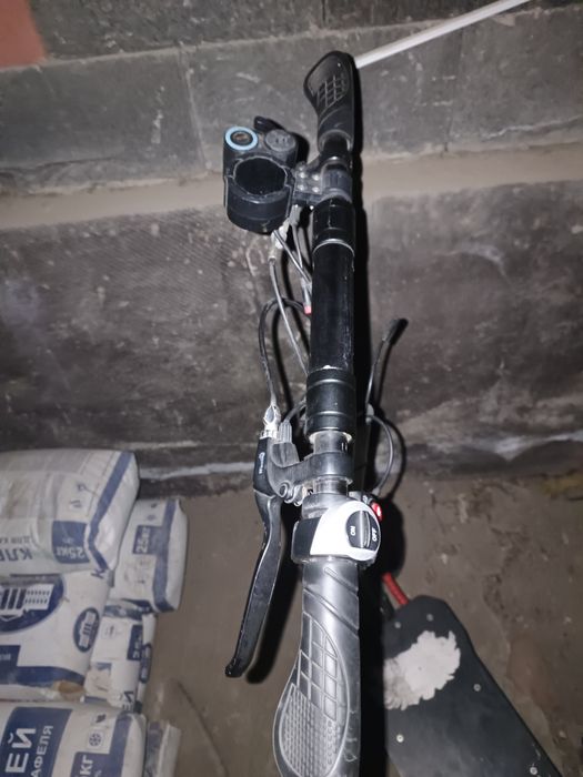 Продам электросамокат