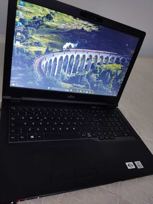 Life Book E5510 Intel Core i5, generația a 10-a