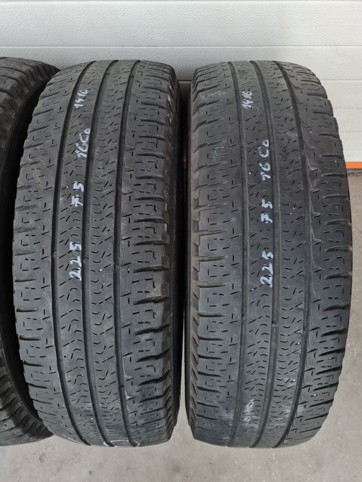 Всесезонни гуми 4 броя за БУС MICHELIN Agilis 225 75 R16 C Ддот 1416