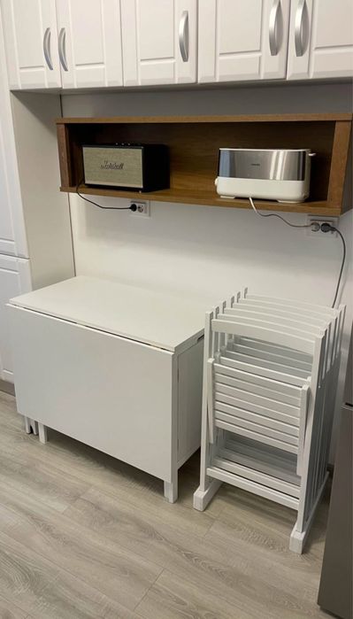 Set masa cu 4 sau 6 scaune pliante pe ALB