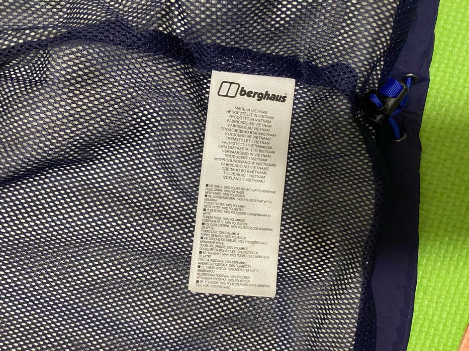 ''Berghaus GORE-TEX''оригинално дамско водоустойчиво яке М размер