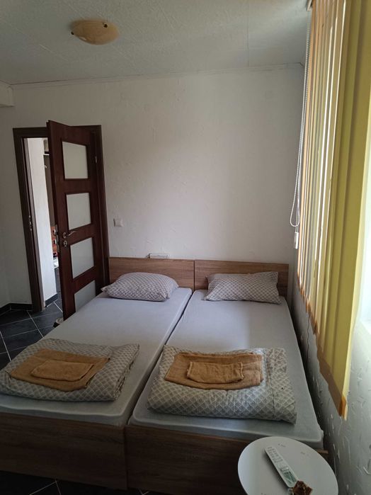 Дава се под наем Къща в с. Завет, Област Бургас - 170 кв.м за 183.6 € - Снимка #11