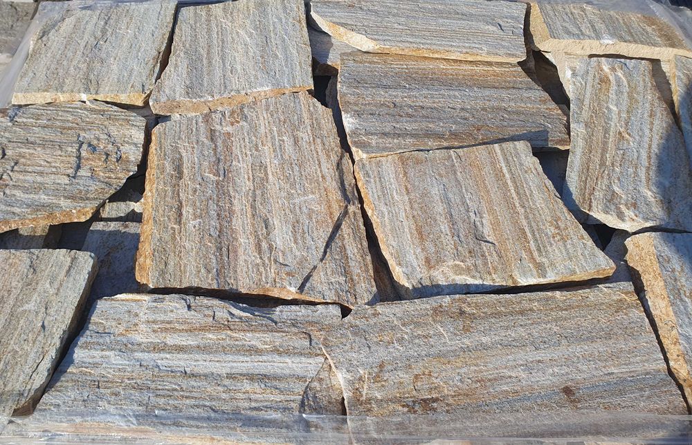 Естествени камъни за облицовки и настилки , пясъчник,  гнайс , шисти