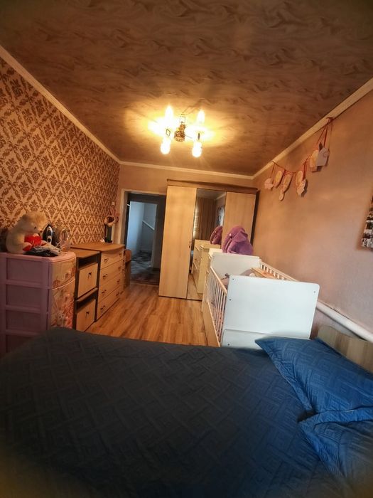 Продам!!! 2 комнатную в 3 квартирном