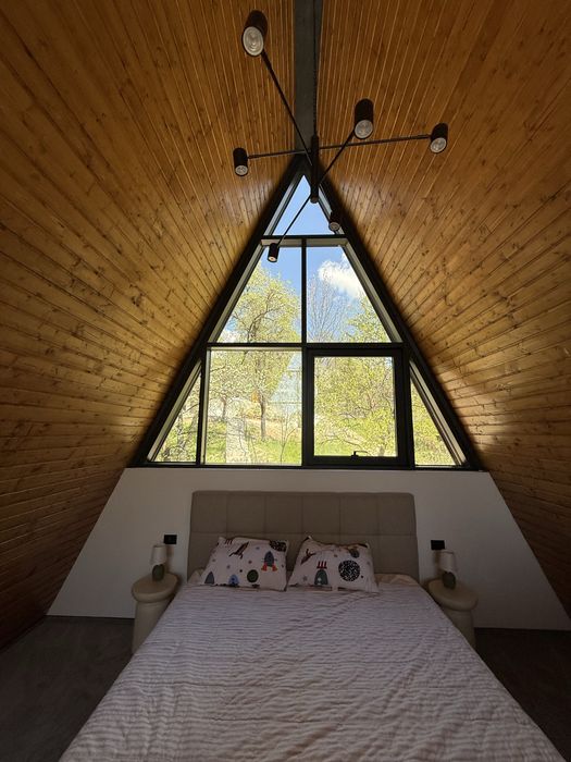 Complex A-Frame | 2 cabane + AC pentru încă 3 | Teren 2.157 mp | Ocupare 74%