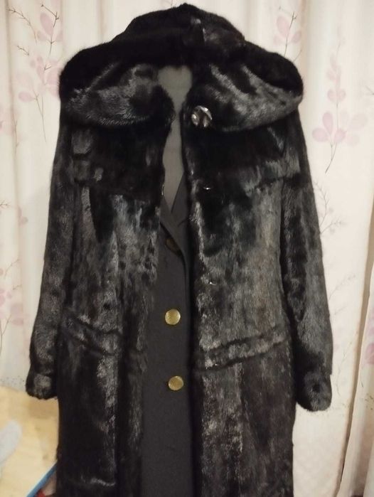 Продам норковую шубу .