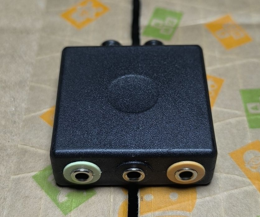 Adaptor Audio Logitech 5.1 Game Console (RCA la 3 pini Jack 3.5mm)