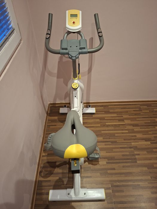 Велоергометър TECHFIT SBK800, Инерционна система на маховика 8 Kg,