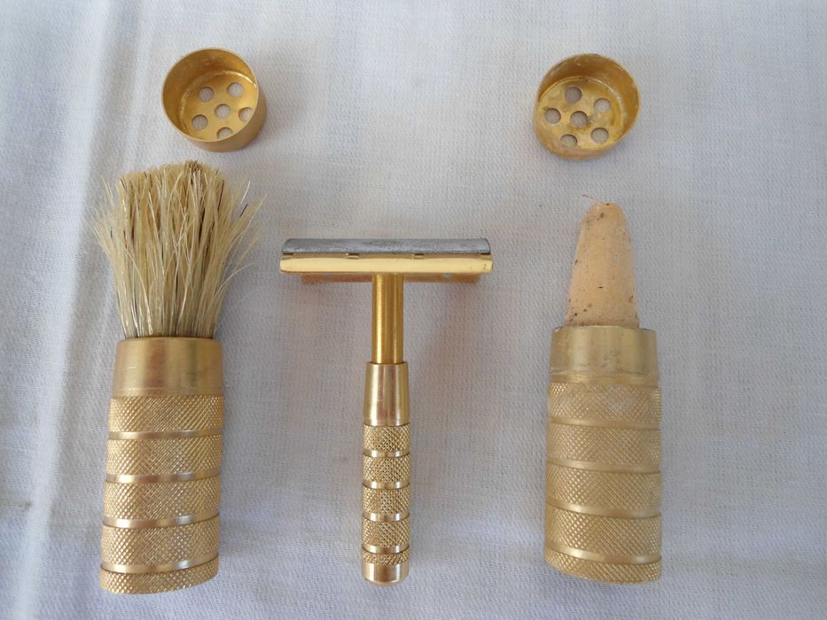 РЕТРО комплект за бръснене