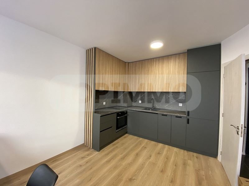 Продава се Двустаен апартамент в Варна, м-т Пчелина - 56 кв.м за 1840 €/кв.м - Снимка #1