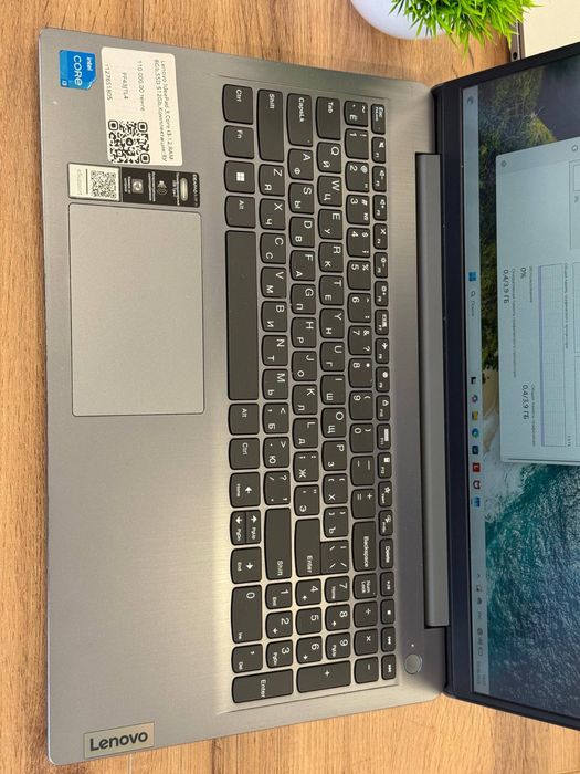 Lenovo Idepad 3 core i3-12